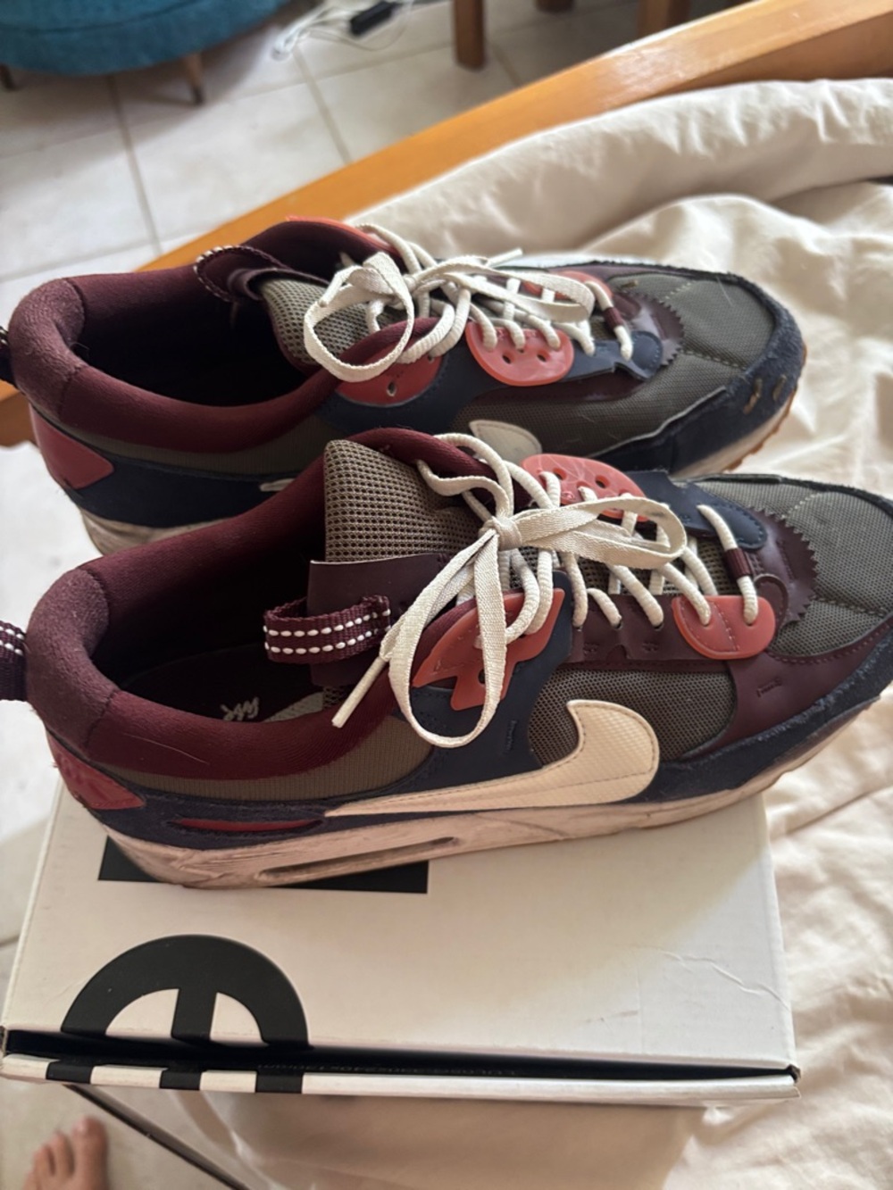 Vintage Nike Air Max-style Multicolor Sneakers in Olive, Burgundy & Cream